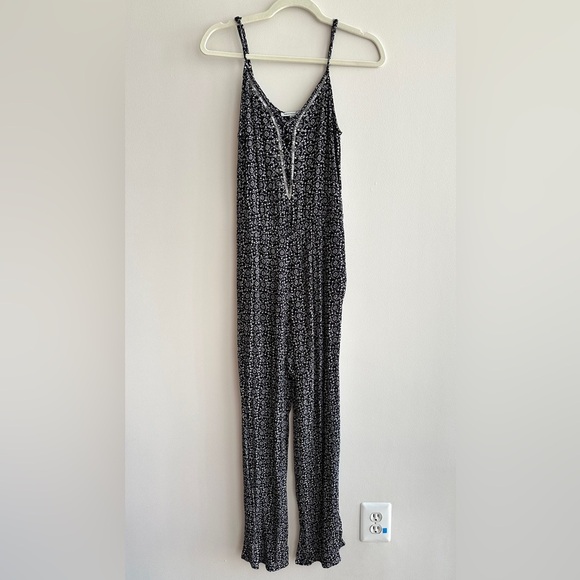 American Eagle Outfitters Black and White Silver Jumpsuit, Sequins, Size Medium - Picture 2 of 16